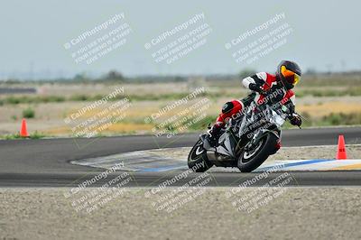 media/Apr-18-2025-TrackDaz (Fri) [[45f5874c44]]/C Group/Session 1 (Turn 7)/